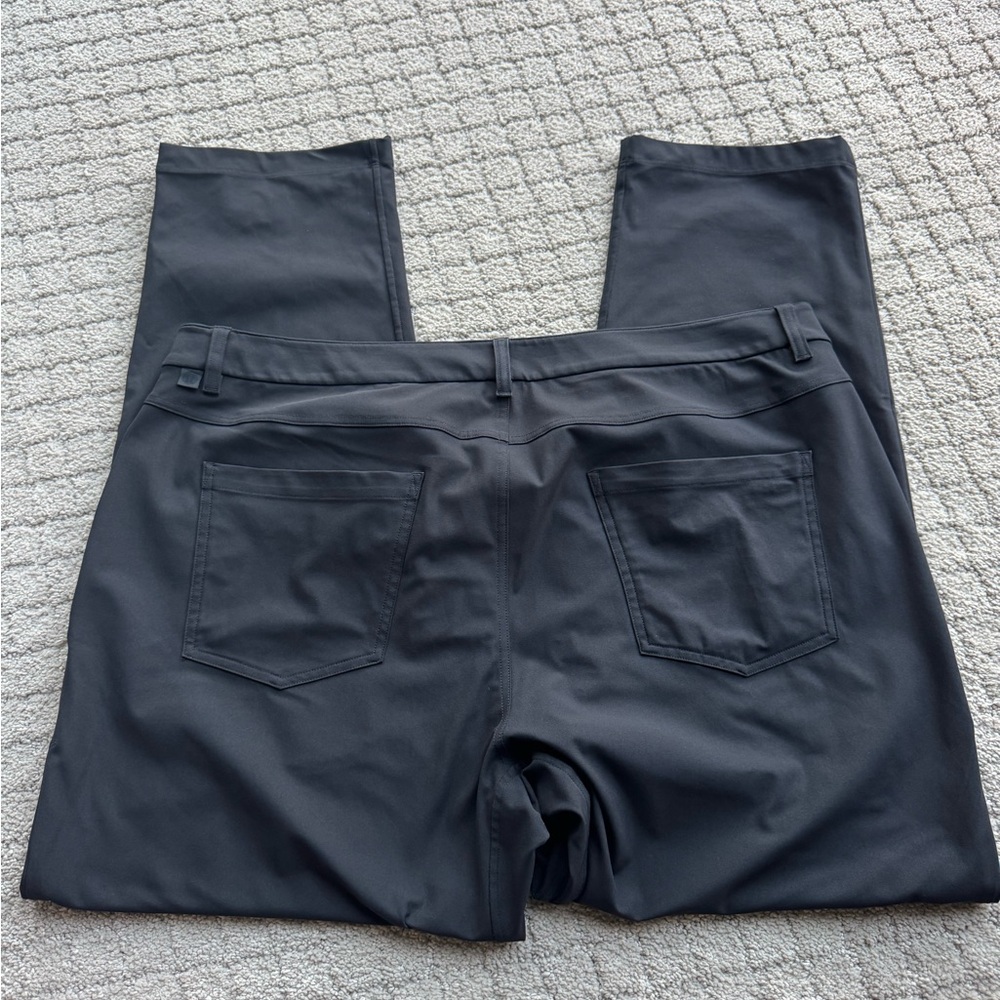 Lululemon ABC Classic-Fit 5 Pocket pants size 40x32 Black